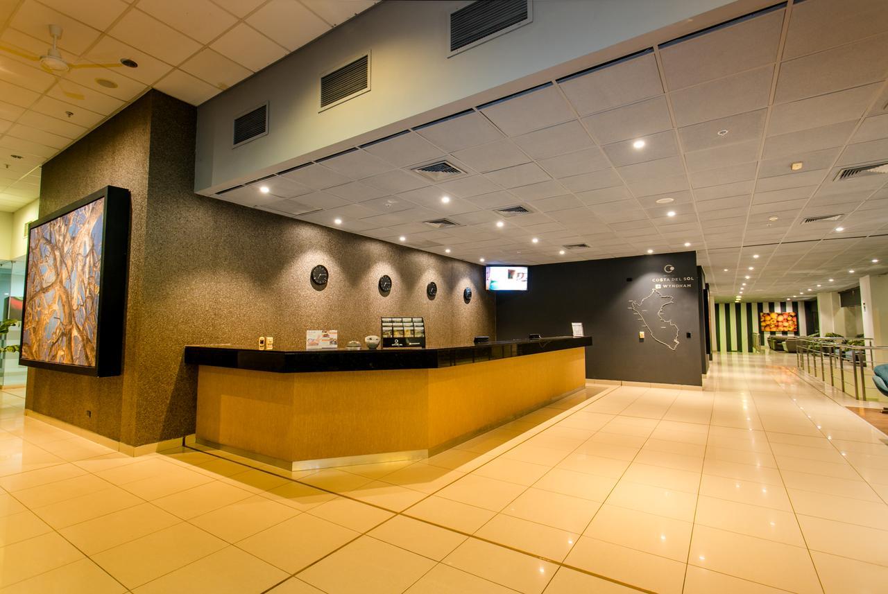 فندق ويندهام كوستا ديل سول بوكالبا المظهر الخارجي الصورة The Qantas First Lounge at Perth International Airport
